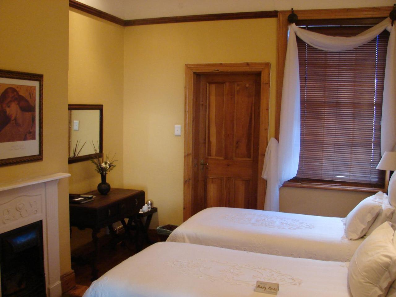 Shady Pines Guest House Harrismith Extérieur photo
